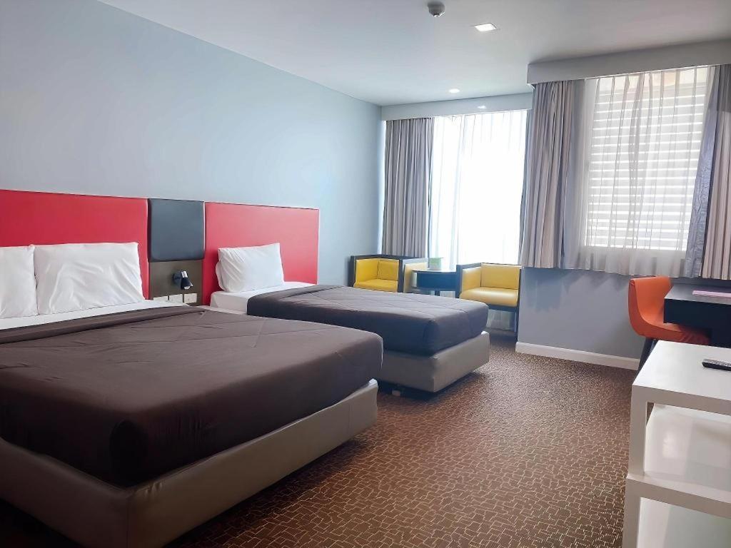 Thamrongin Hotel 3*